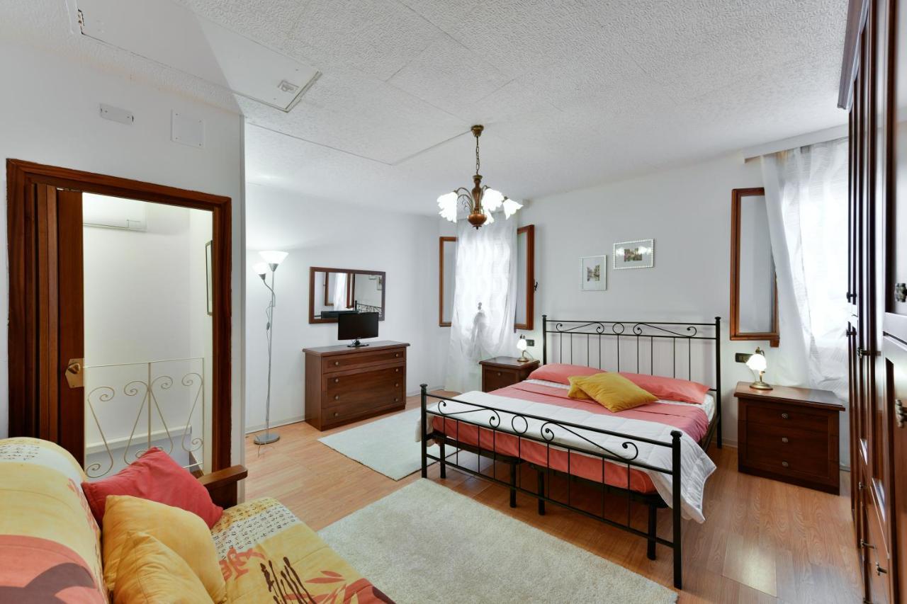 Bruna Holidays House Burano Exteriör bild